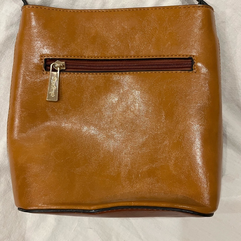 Darling Two -Tone Structured Leather Crossbody Bag - Picture 3 of 9